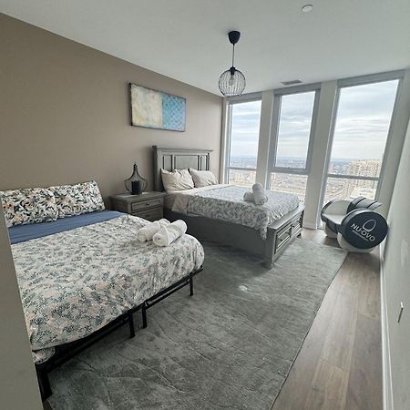 Amazing 3 Bed 4 Bath Penthouse With Roof Top Terrace Close To Airport Mississauga Exterior photo